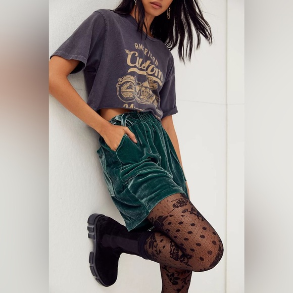 Free People x Jen’s Pirate Booty Velvet Shorts - Picture 1 of 4